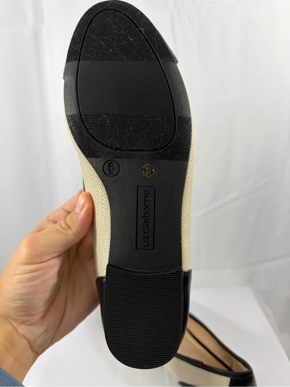 NWT Liz Claiborne Women’s Size 6 Cream Black Two-Tone Ballet Flats